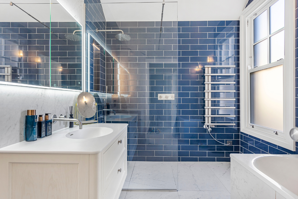 Navy Marble Combination Bathroom in Richmond