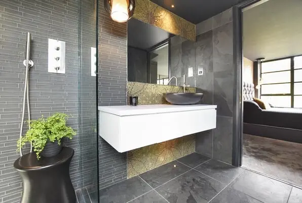 Stylish Loft Bathroom in Richmond